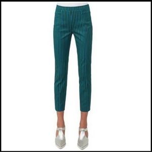 Akris punto size 4 striped capri pants
